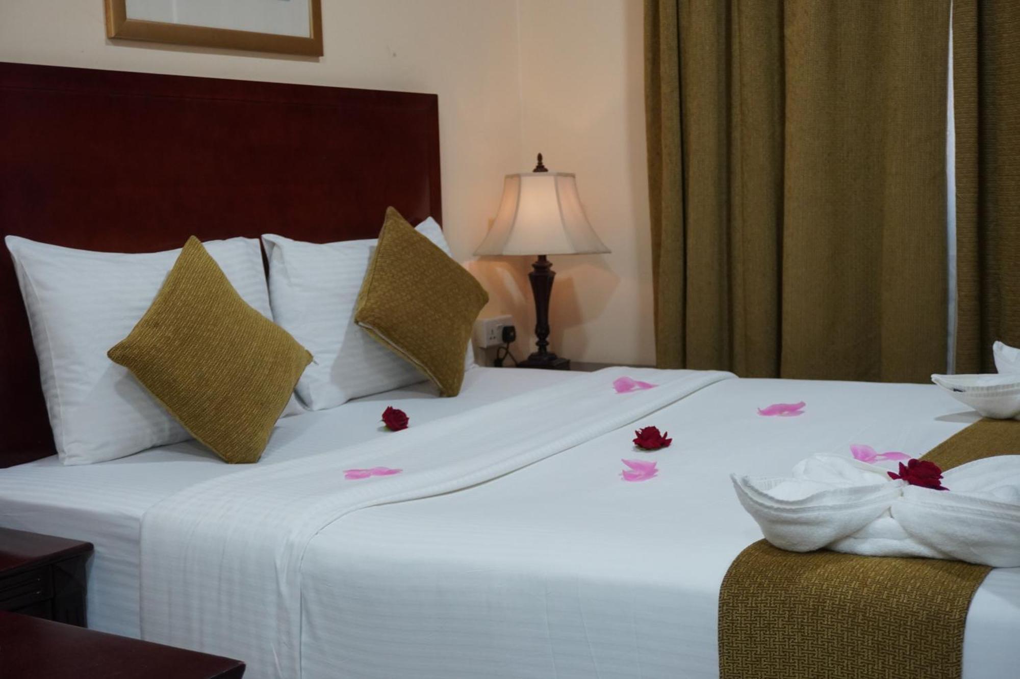 Onyx Hotel Apartments - Maha Hospitality Group Ajman Ngoại thất bức ảnh